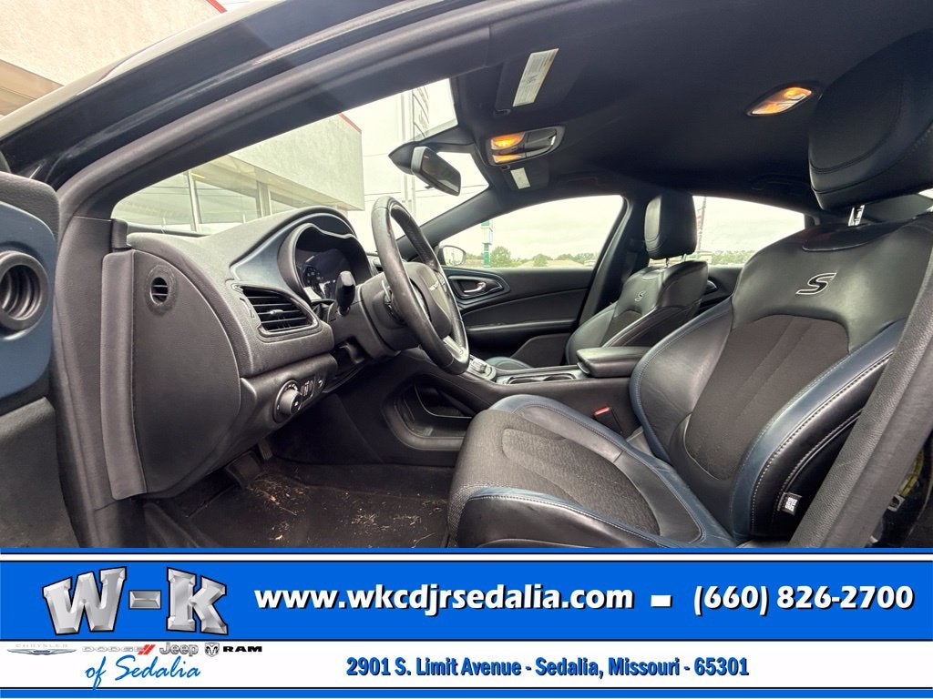 2015 Chrysler 200 S