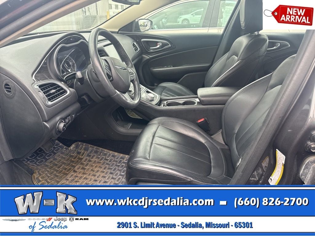 2016 Chrysler 200 C