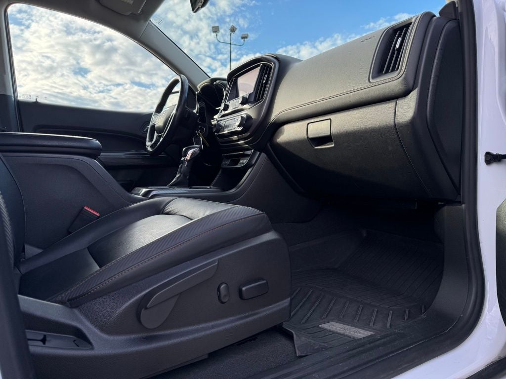 2022 GMC Canyon AT4 w/Leather