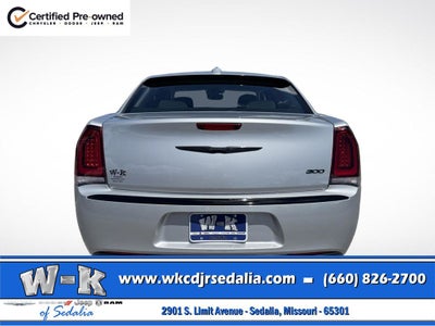2023 Chrysler 300 Touring