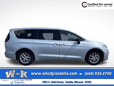2024 Chrysler Pacifica Touring L