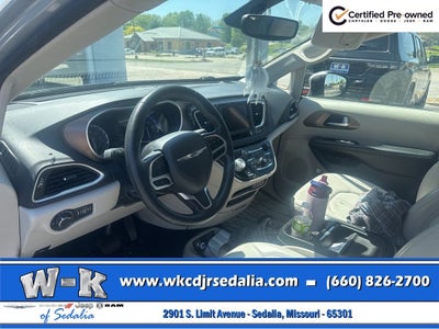 2021 Chrysler Voyager LXI