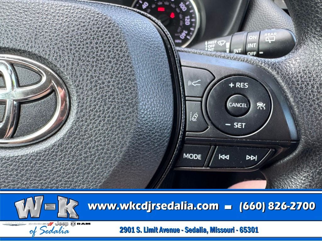 2020 Toyota RAV4 XLE