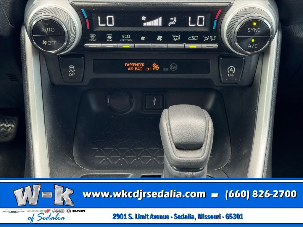 2020 Toyota RAV4 XLE