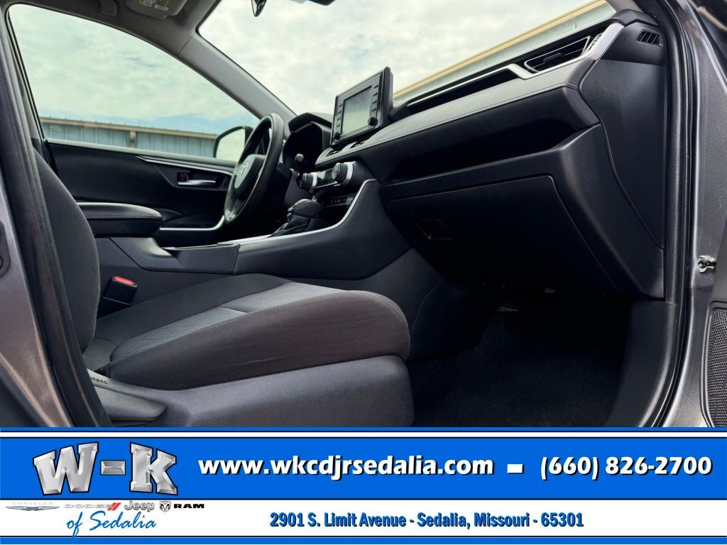 2020 Toyota RAV4 XLE