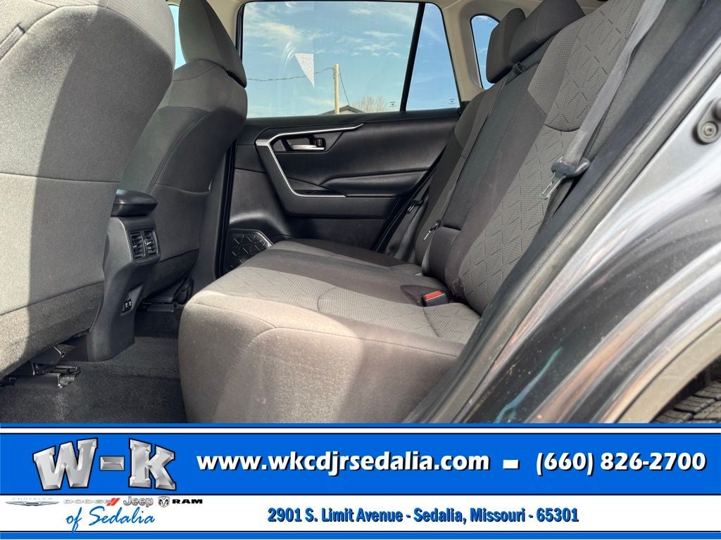 2020 Toyota RAV4 XLE