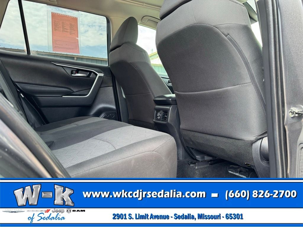 2020 Toyota RAV4 XLE