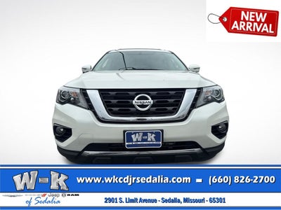 2017 Nissan Pathfinder Platinum
