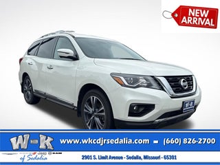 2017 Nissan Pathfinder Platinum