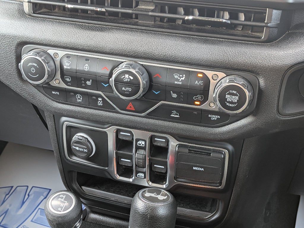 2024 Jeep Wrangler Sport