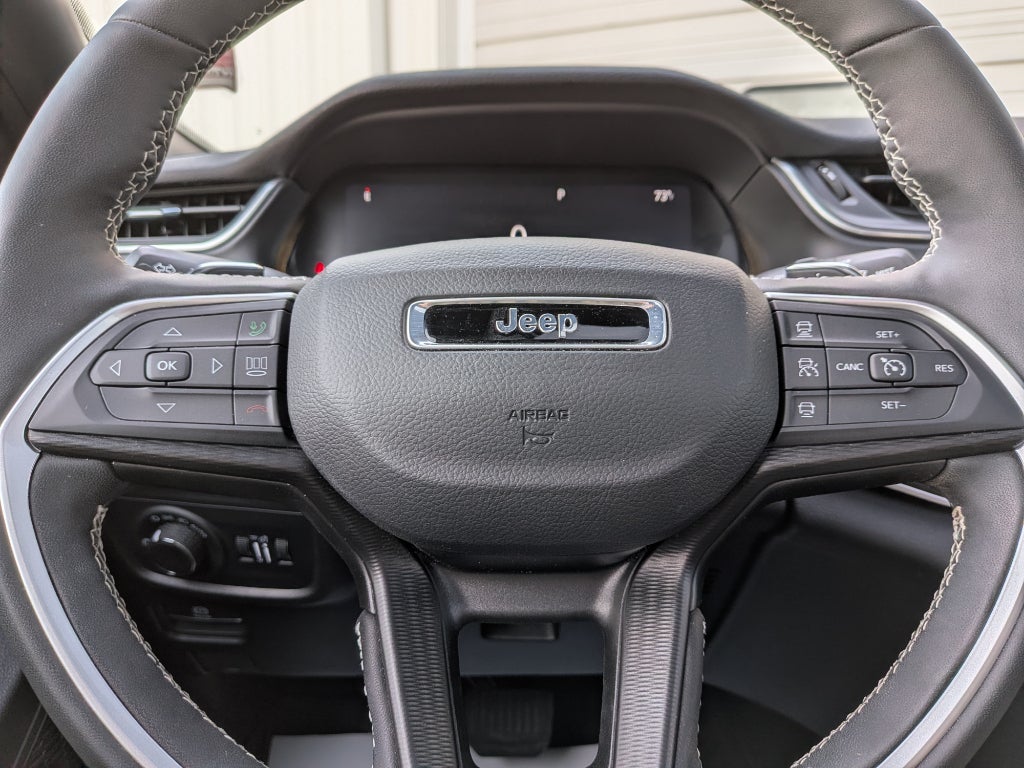2025 Jeep Grand Cherokee Laredo X