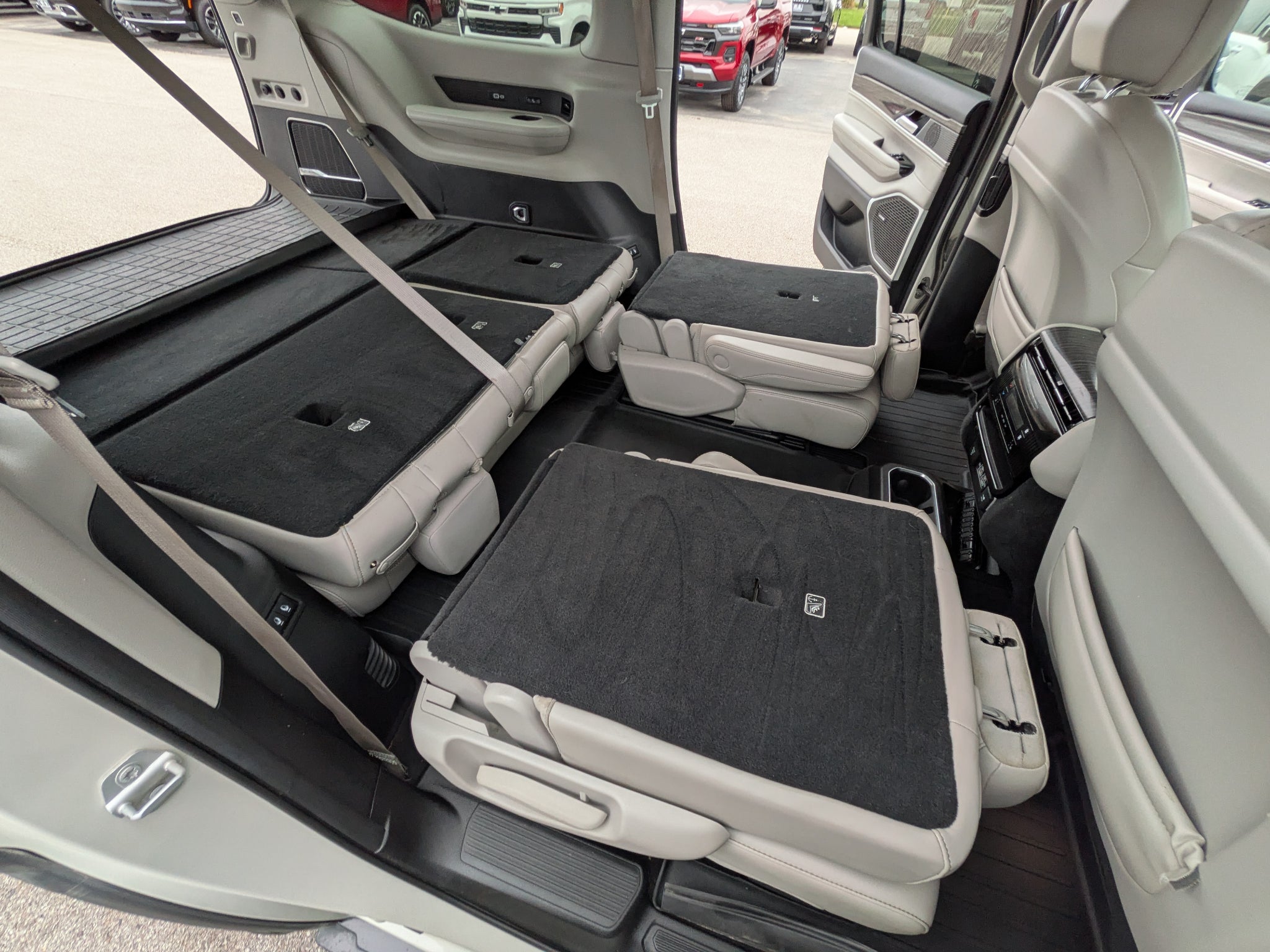 2022 Jeep Wagoneer Series II