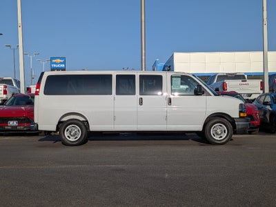 2025 Chevrolet Express Passenger 1LT