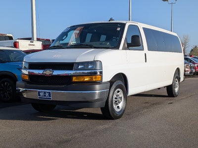 2025 Chevrolet Express Passenger 1LT