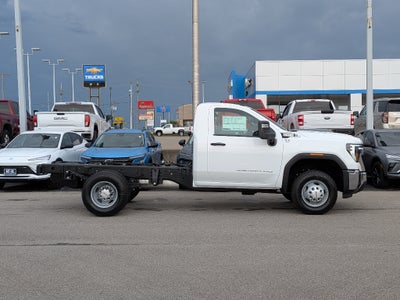 2026 GMC Sierra 3500 HD Chassis Cab Pro