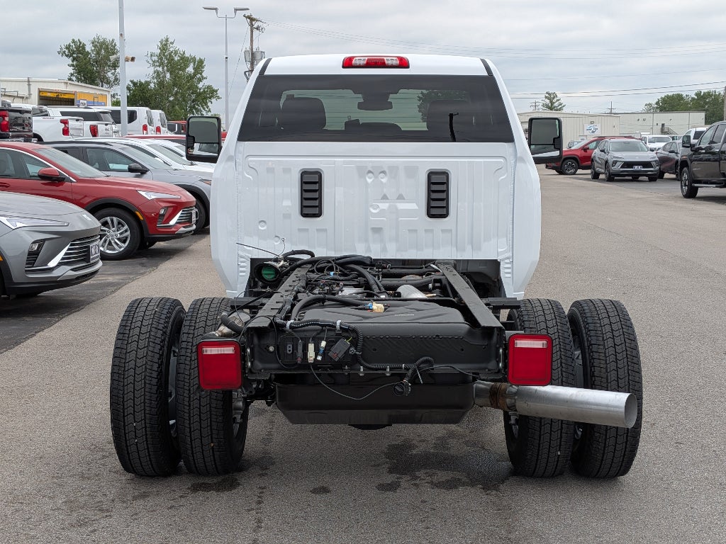 2026 GMC Sierra 3500 HD Chassis Cab Pro