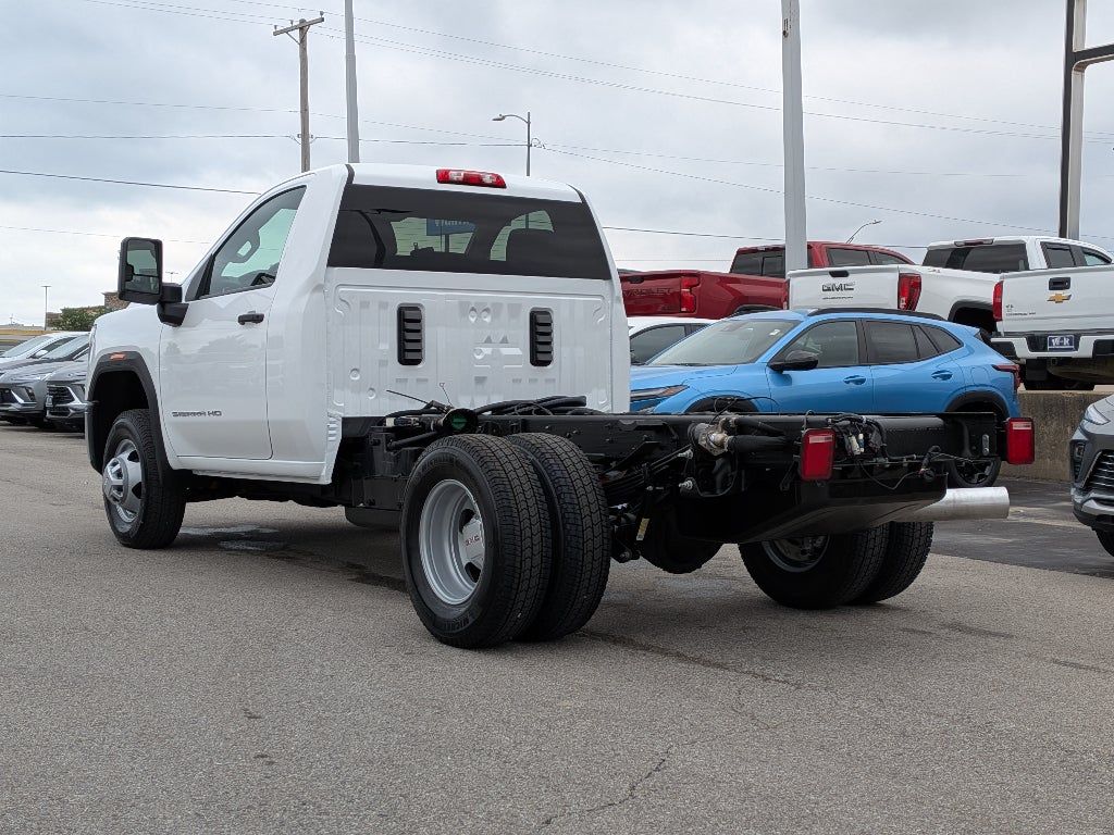 2026 GMC Sierra 3500 HD Chassis Cab Pro