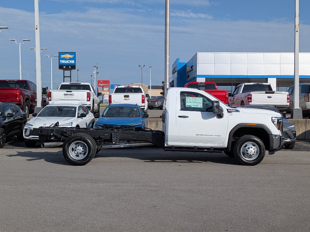 2026 GMC Sierra 3500 HD Chassis Cab Pro