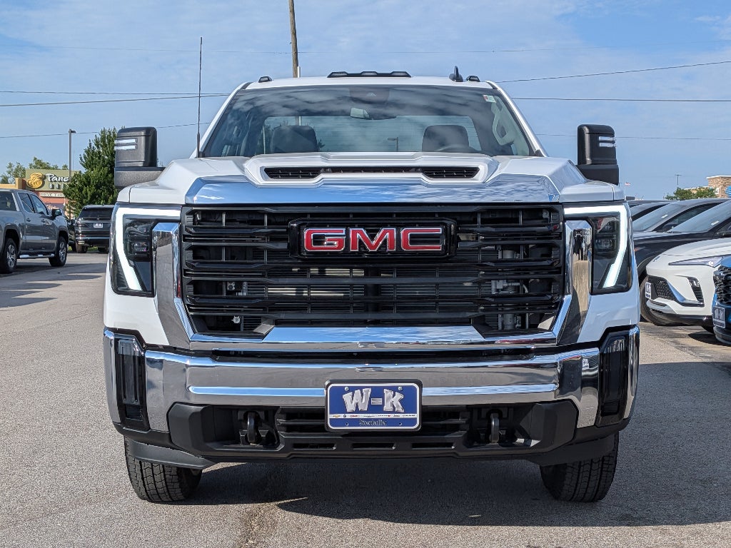 2026 GMC Sierra 3500 HD Chassis Cab Pro