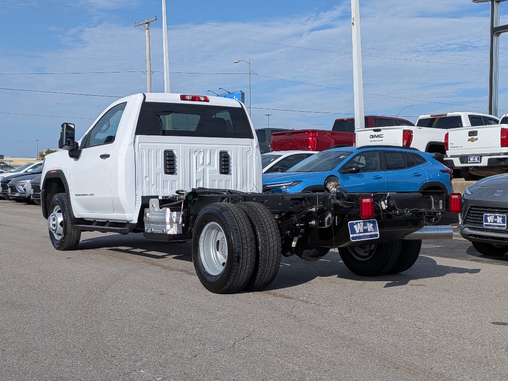 2026 GMC Sierra 3500 HD Chassis Cab Pro