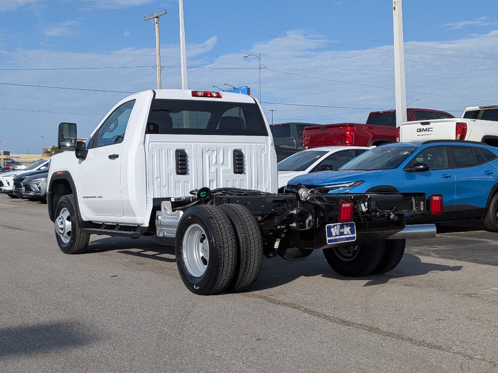 2026 GMC Sierra 3500 HD Chassis Cab Pro