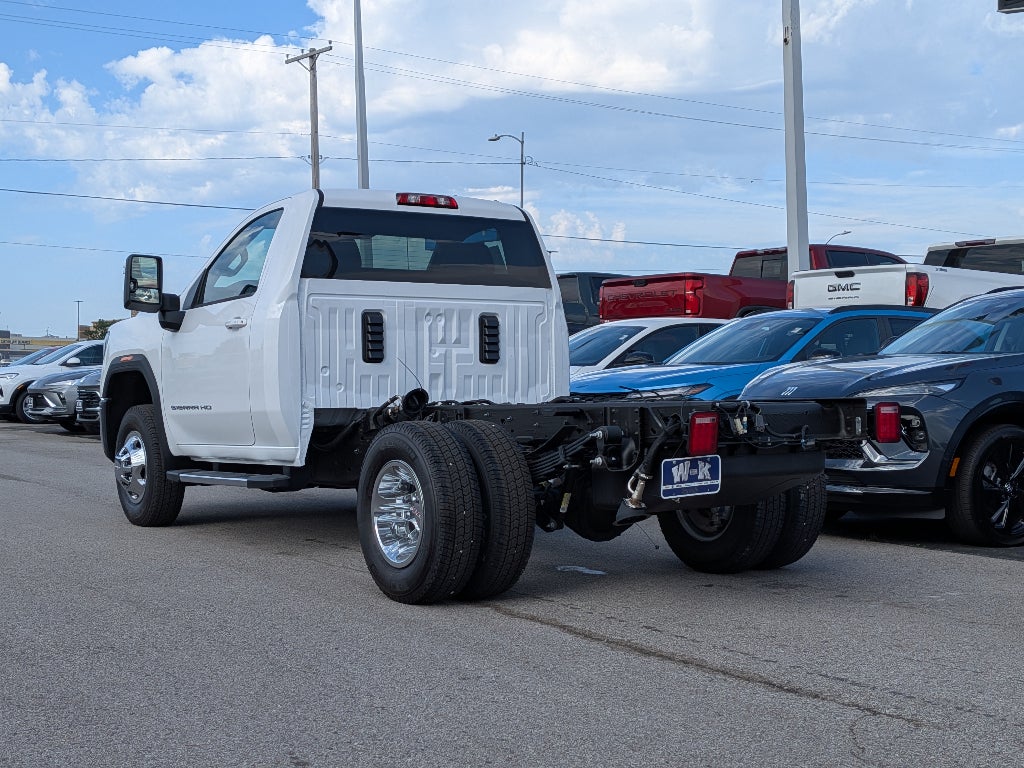 2026 GMC Sierra 3500 HD Chassis Cab SLE