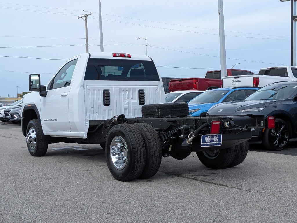 2026 GMC Sierra 3500 HD Chassis Cab SLE