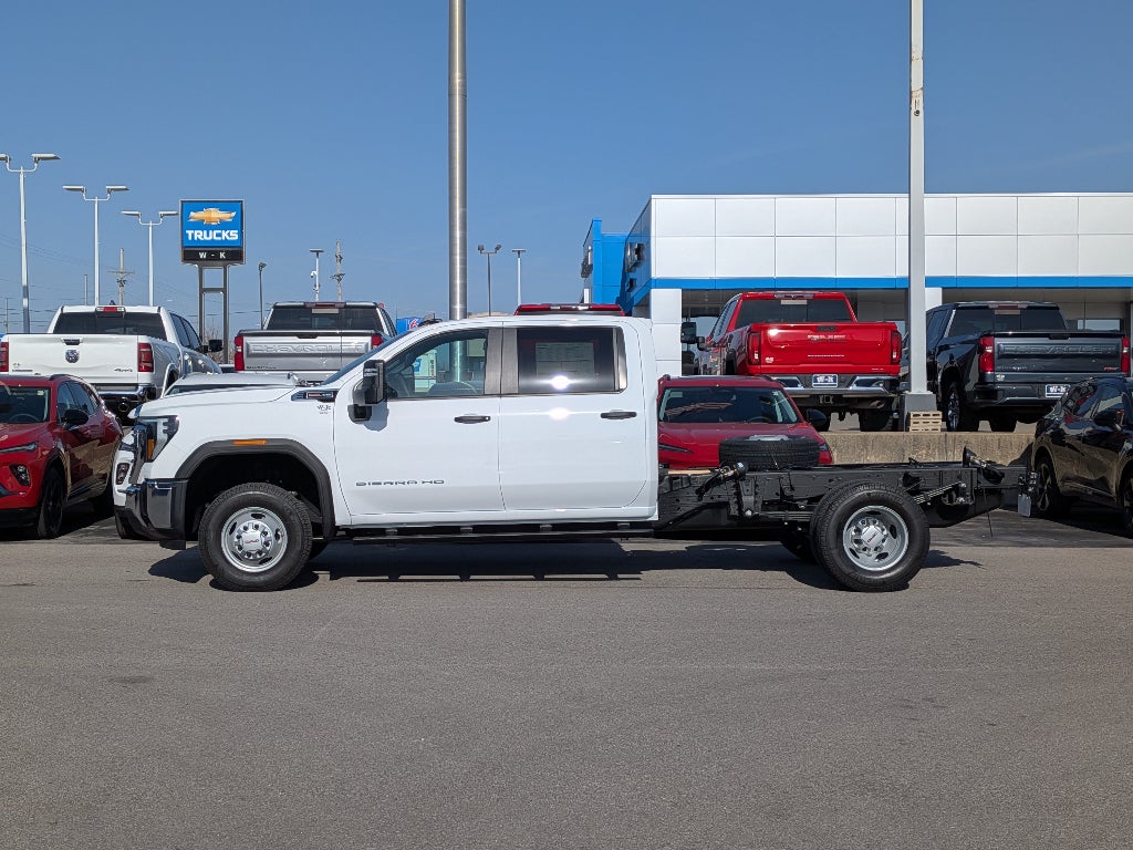 2026 GMC Sierra 3500 HD Chassis Cab Pro