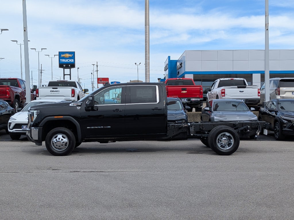 2026 GMC Sierra 3500 HD Chassis Cab SLE