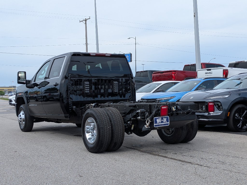 2026 GMC Sierra 3500 HD Chassis Cab SLE