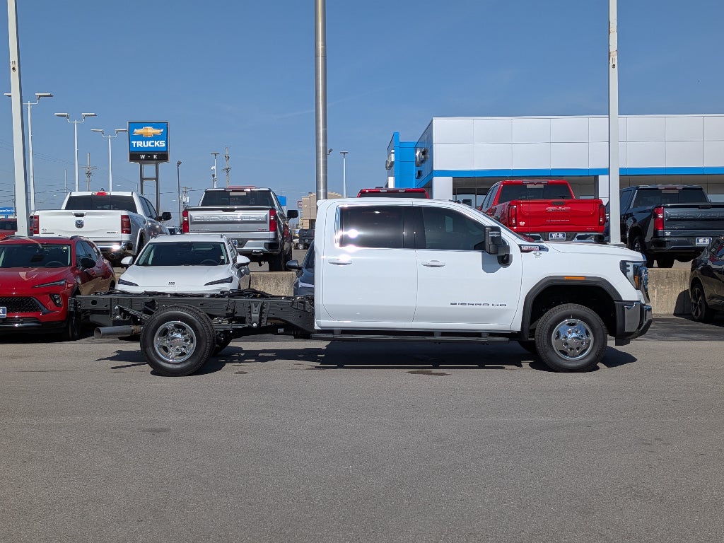 2026 GMC Sierra 3500 HD Chassis Cab SLE