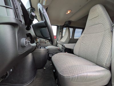 2023 GMC Savana Passenger 3500 LT