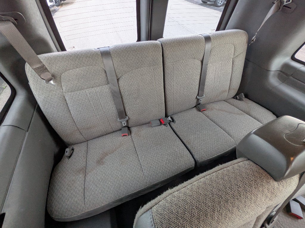 2023 GMC Savana Passenger 3500 LT