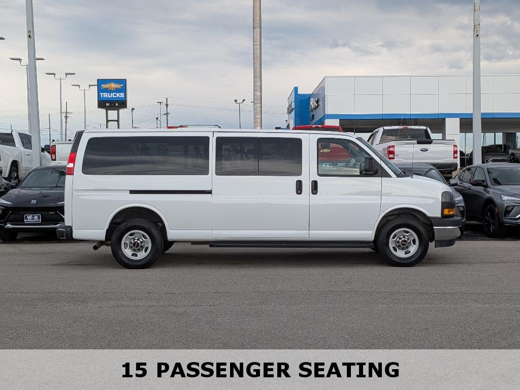 2023 GMC Savana Passenger 3500 LT