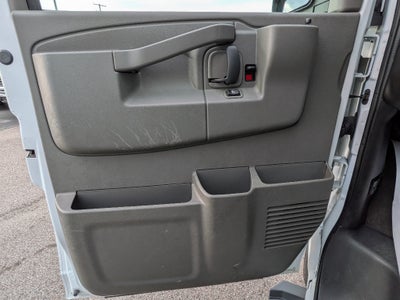 2023 GMC Savana Passenger 3500 LT