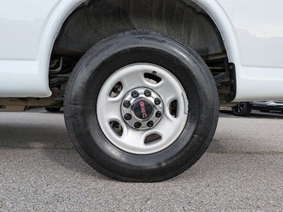 2023 GMC Savana Passenger 3500 LT