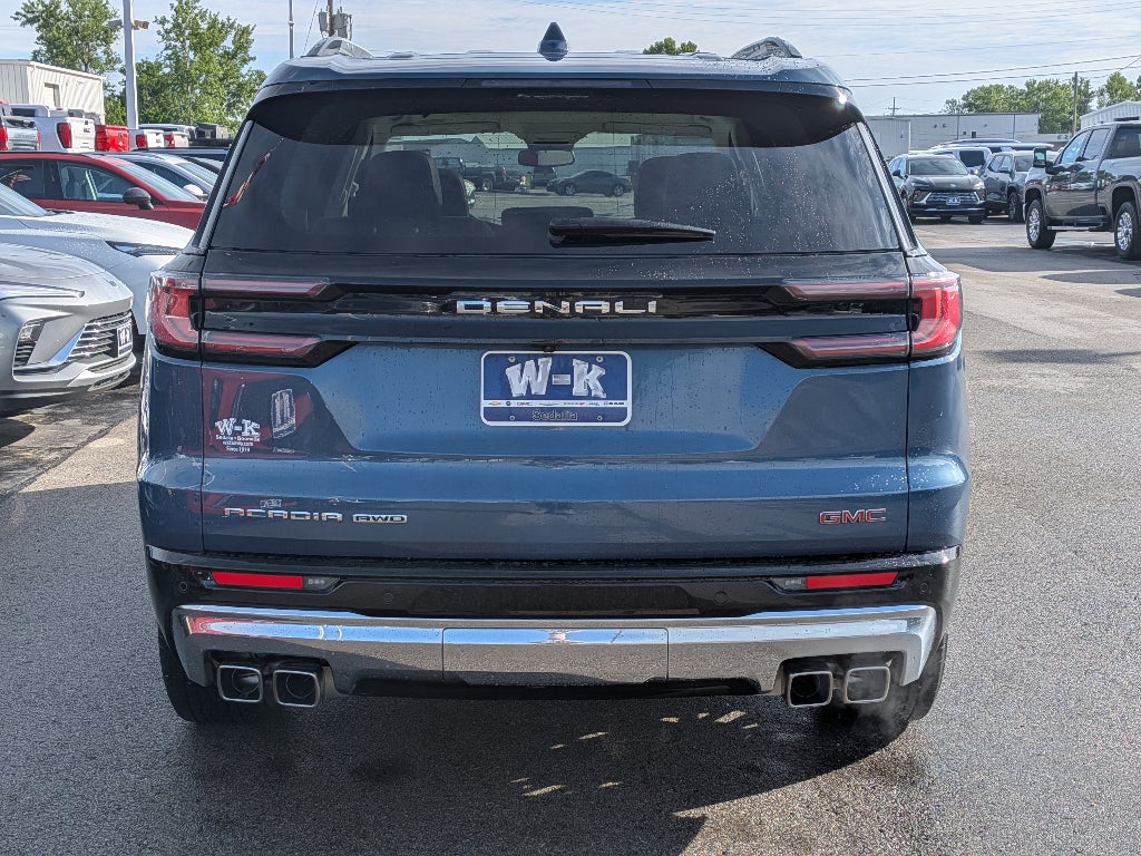2024 GMC Acadia Denali
