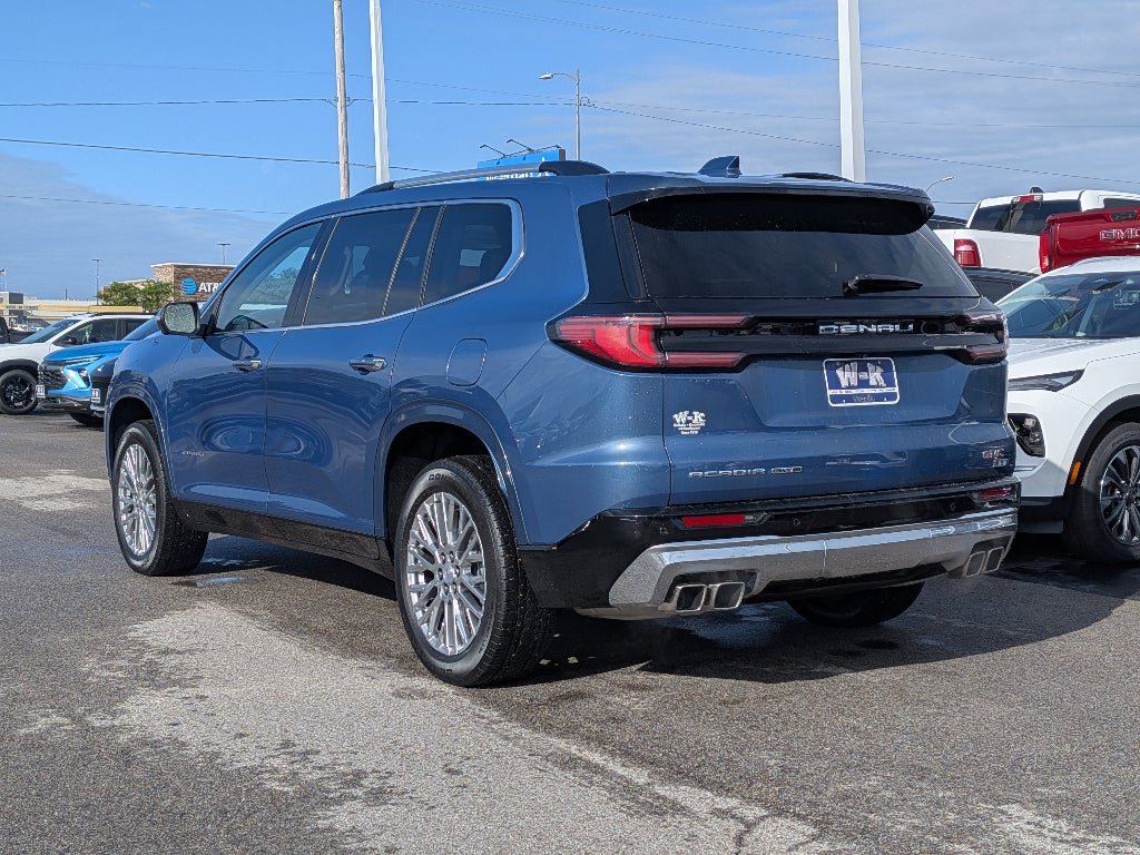 2024 GMC Acadia Denali
