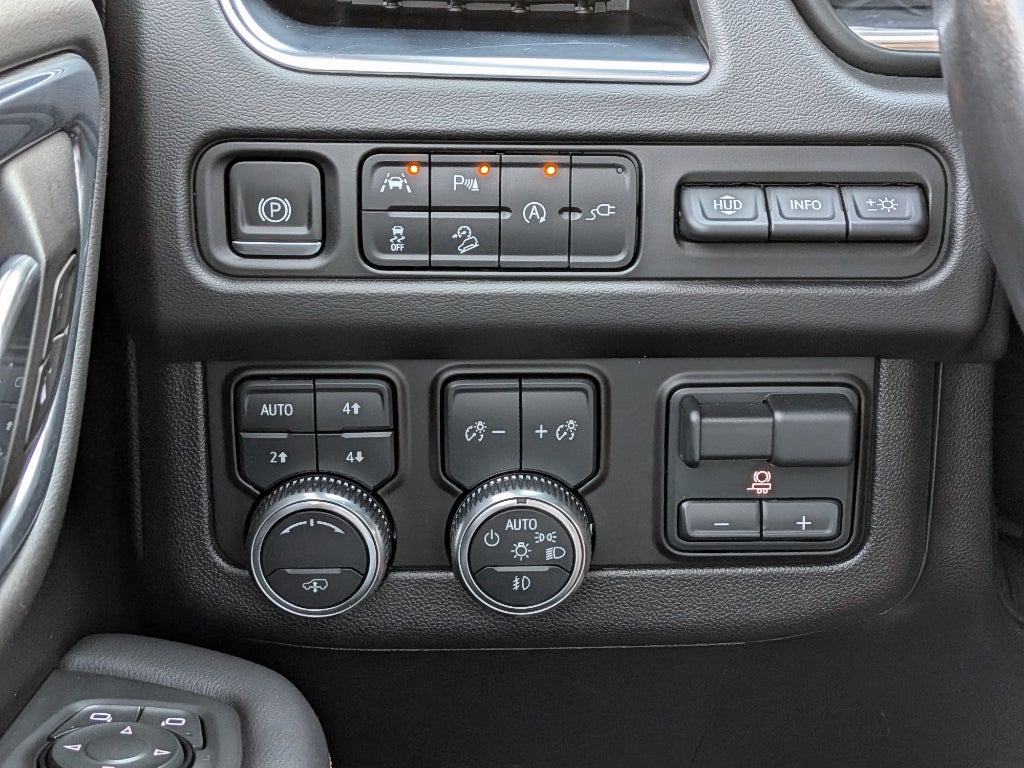 2021 GMC Yukon XL AT4