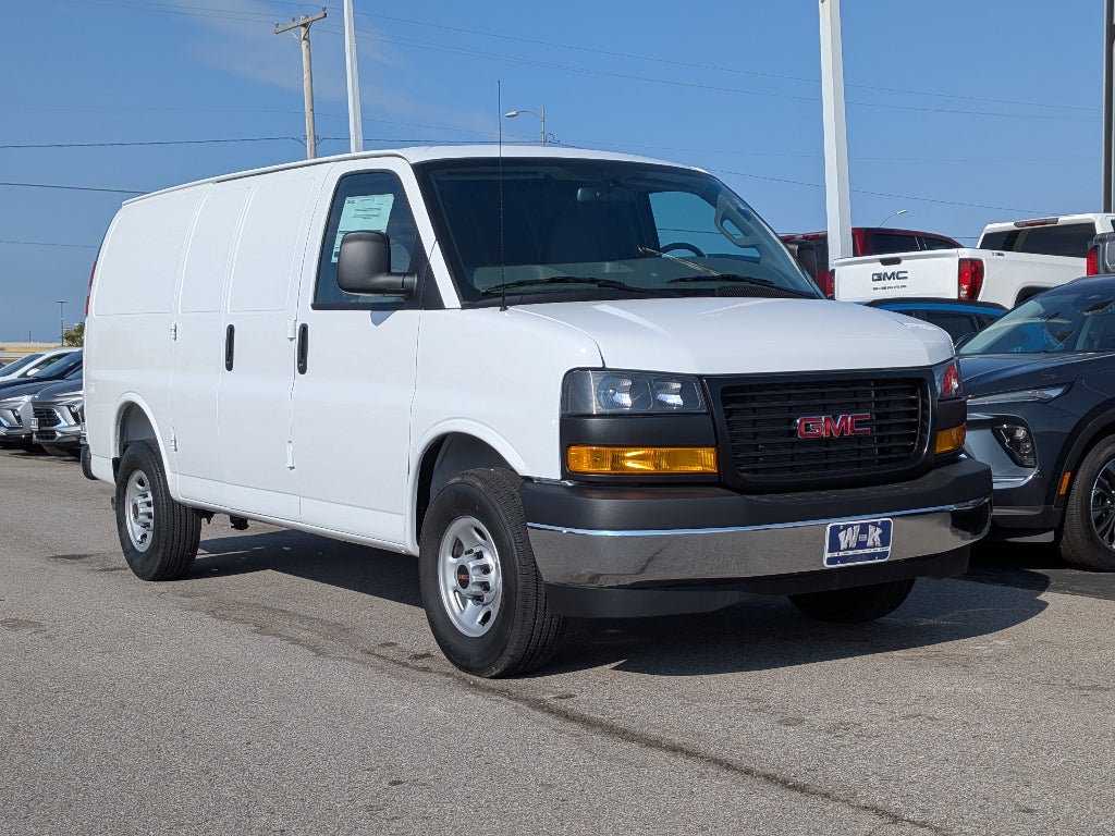 2026 GMC Savana 3500's photo