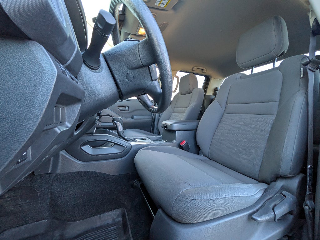 2022 Nissan Frontier S