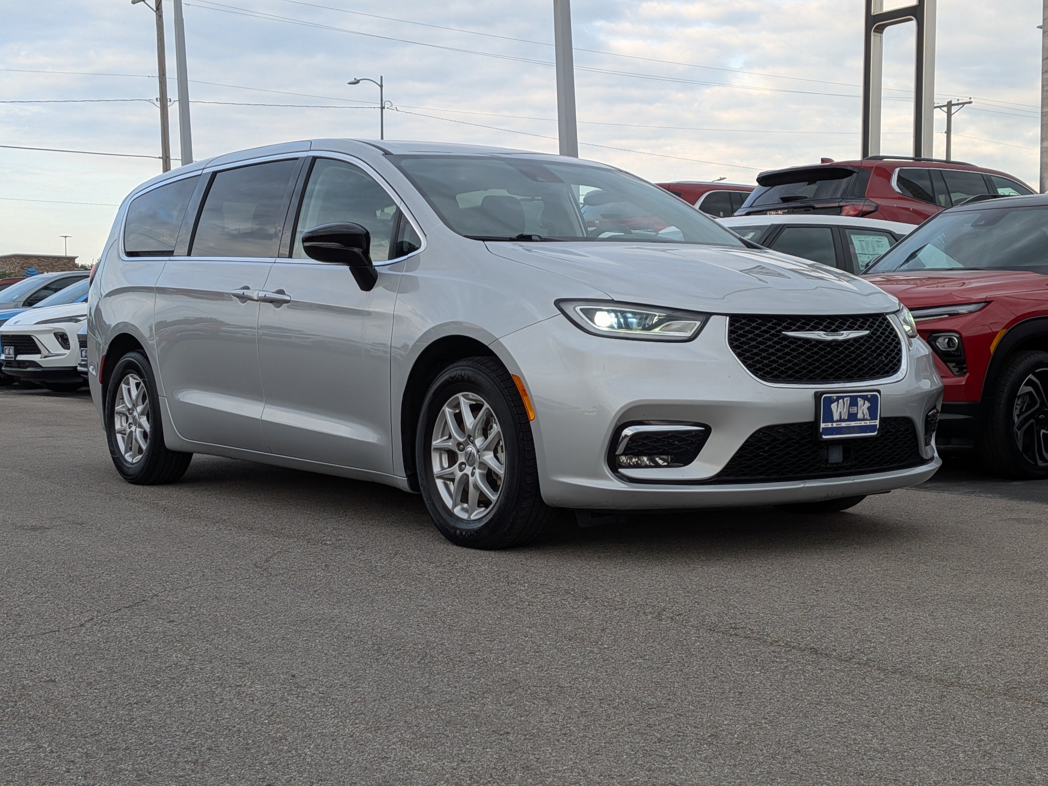 2024 Chrysler Pacifica Touring L