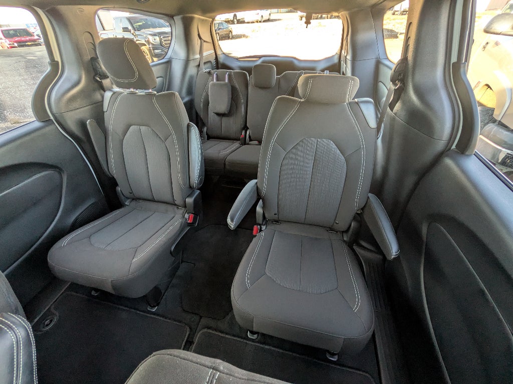 2024 Chrysler Pacifica Touring