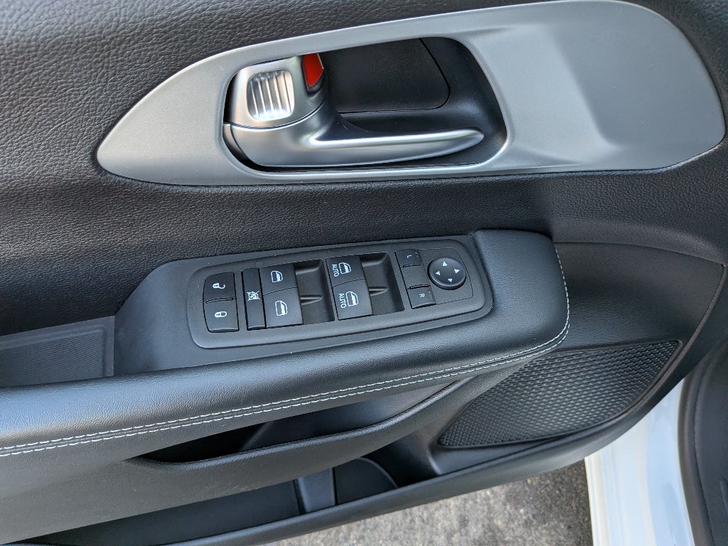 2024 Chrysler Pacifica Touring