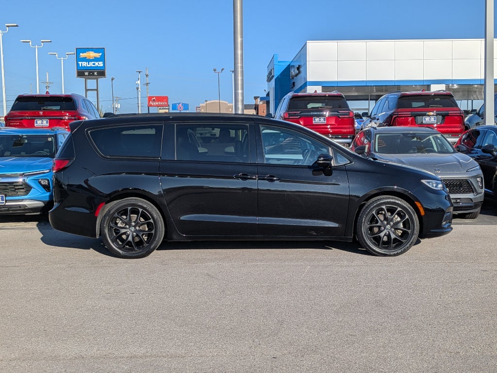 2025 Chrysler Pacifica Limited