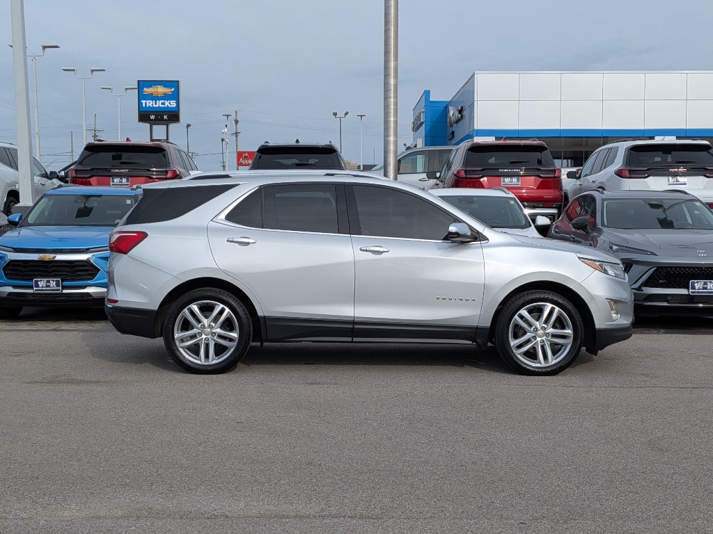 Used 2020 Chevrolet Equinox Premier with VIN 2GNAXPEXXL6225625 for sale in Kansas City