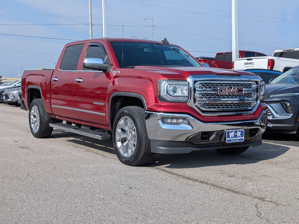 2018 GMC Sierra 4WD Crew Cab Short Box SLT's photo
