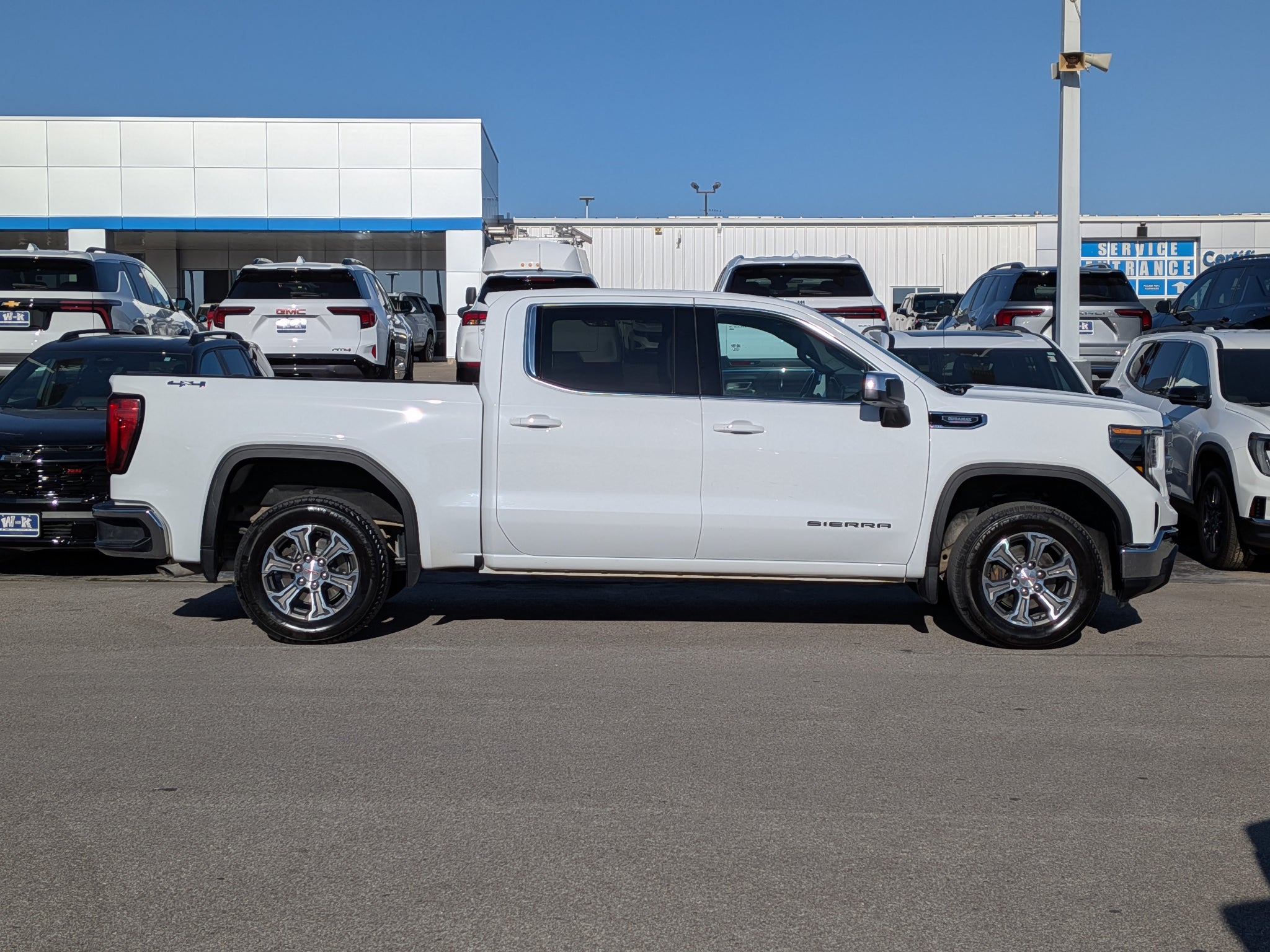 2025 GMC Sierra 1500 SLE