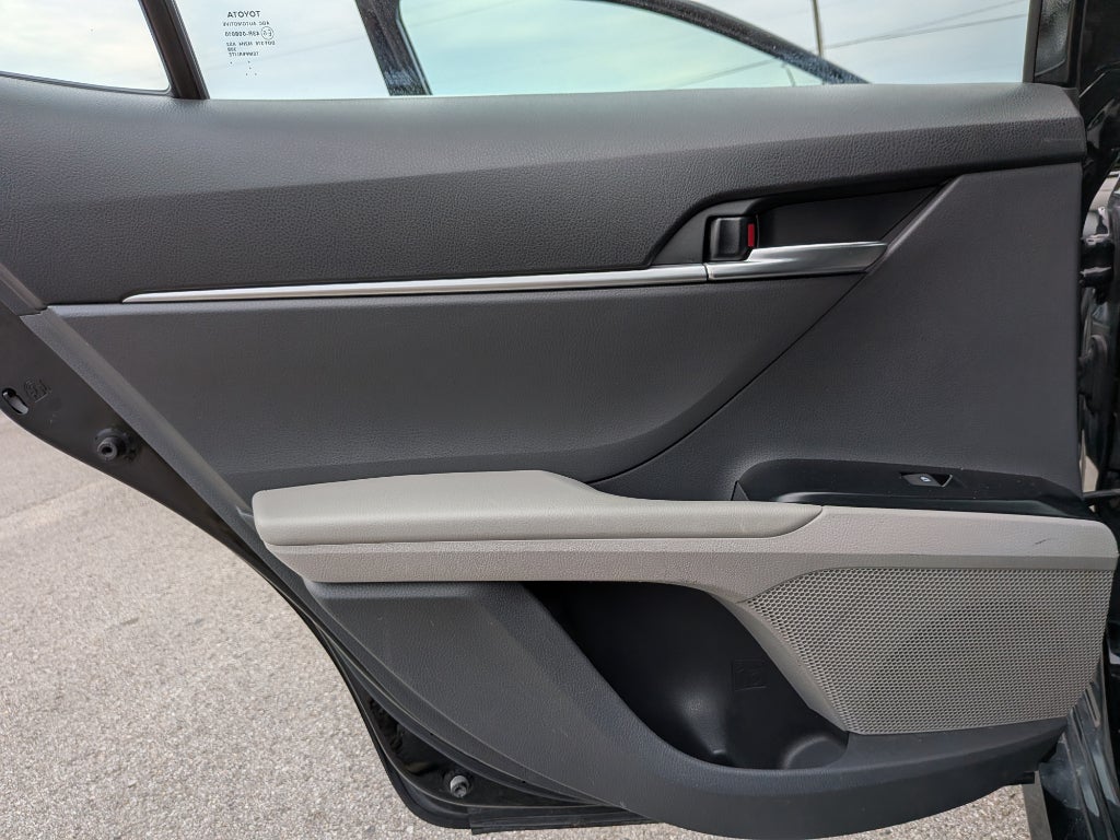 2020 Toyota Camry Hybrid LE