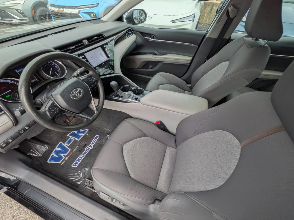2020 Toyota Camry Hybrid LE